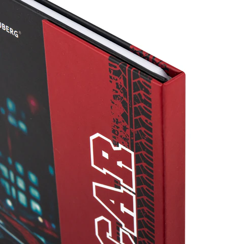 Дневник 1-11 класс 48 л., твердый, BRAUBERG, матовая ламинация, магнитный клапан, закладка-ляссе, с подсказом, "Авто", 107246 - МСК «Форвард»