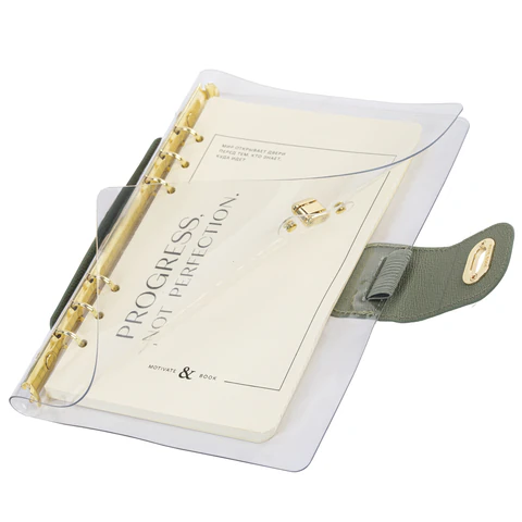 Блокнот А5 180x235 мм, BRAUBERG "Fabulous", гибкий, на кольцах, застежка, 80 л., оливковый, 116195 - МСК «Форвард»