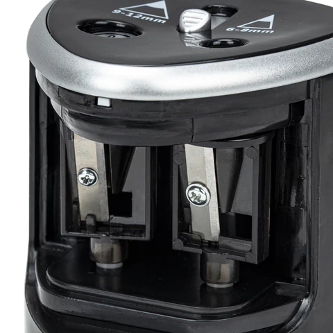 Точилка электрическая BRAUBERG DUAL (для 2 диаметров карандашей!), 4 батарейки АА, черная, 270581 - МСК «Форвард»