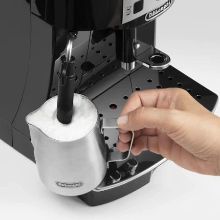 Кофемашина DELONGHI Magnifica S ECAM 22.110.B, 1450 Вт, объем 1,8 л, ручной капучинатор, черная, EСAM 22.110.B 451596 - МСК «Форвард»